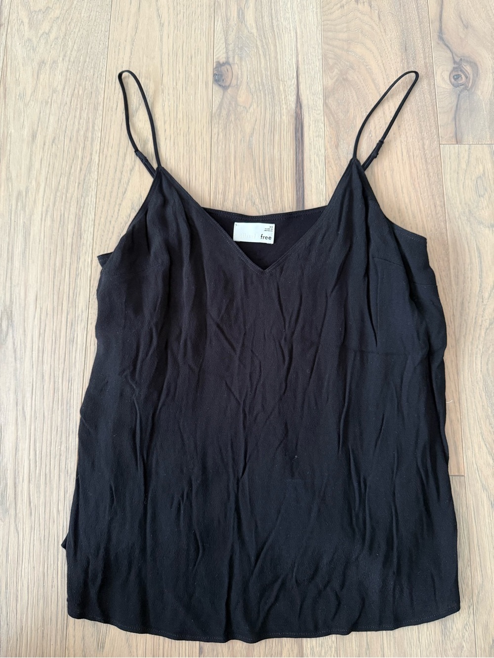 WILFRED FREE Black V-Neck Spaghetti Strap Camisole Top